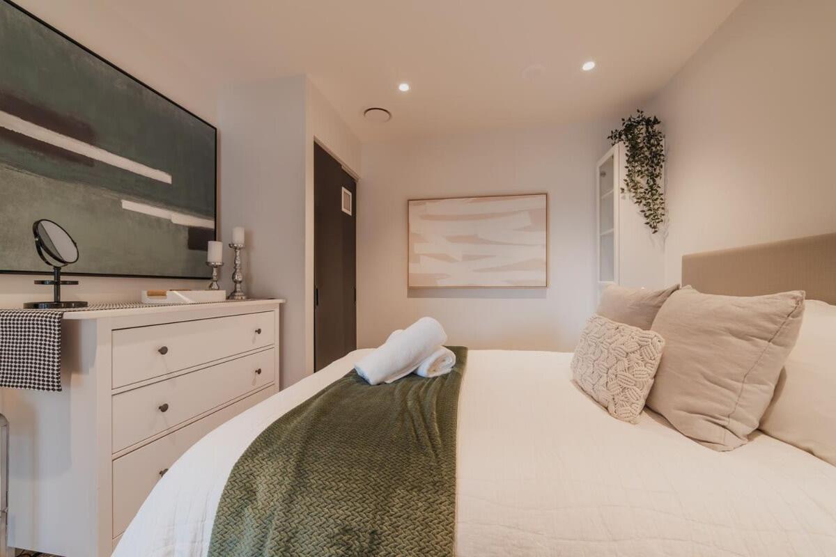 Penthouse Perfection - 2Br Elegance On Worcester St Christchurch Luaran gambar