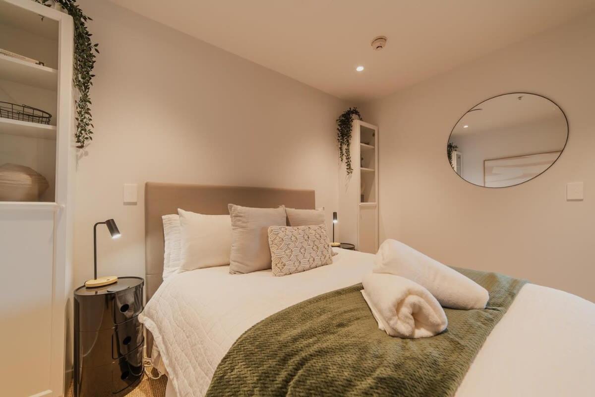 Penthouse Perfection - 2Br Elegance On Worcester St Christchurch Luaran gambar
